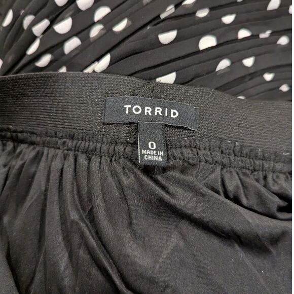 Torrid Polka Dot Black Pleated Midi Skirt Large - Picture 7 of 7